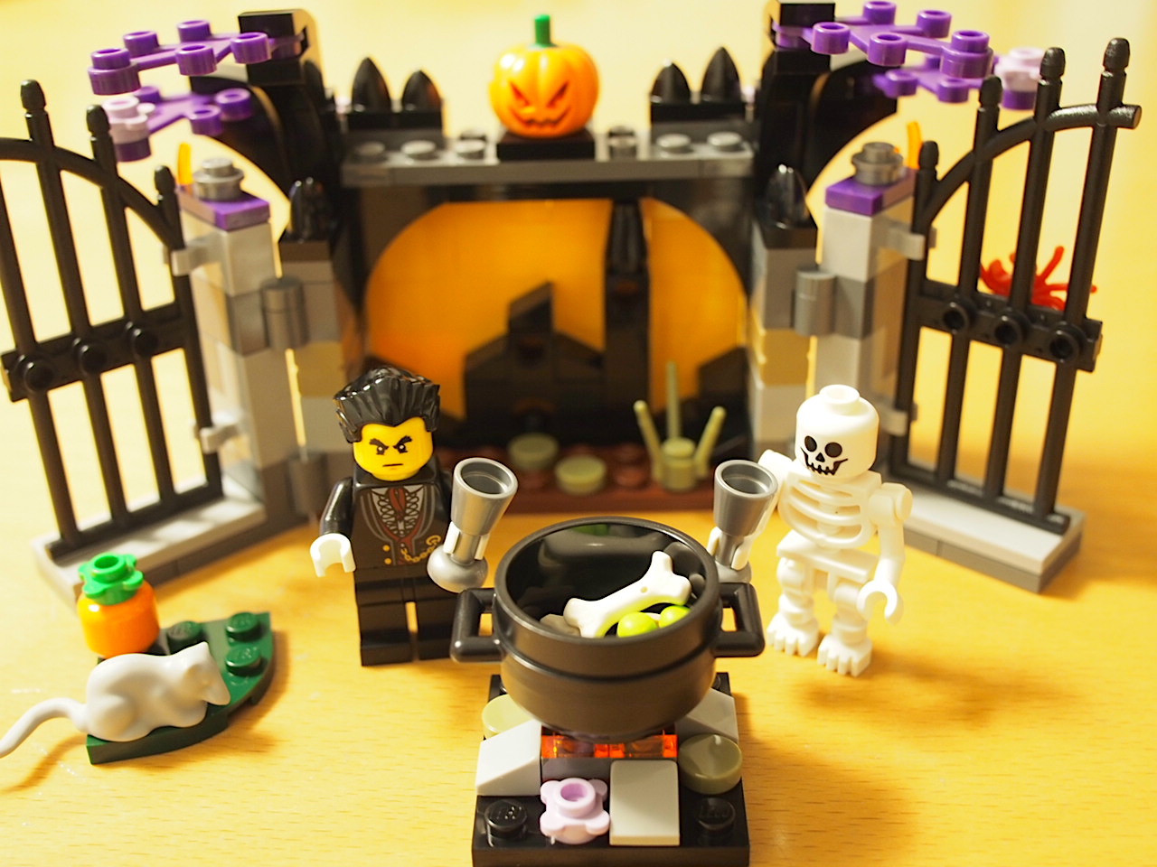 toymim撮影1：レゴ  Halloween Haunt 40260